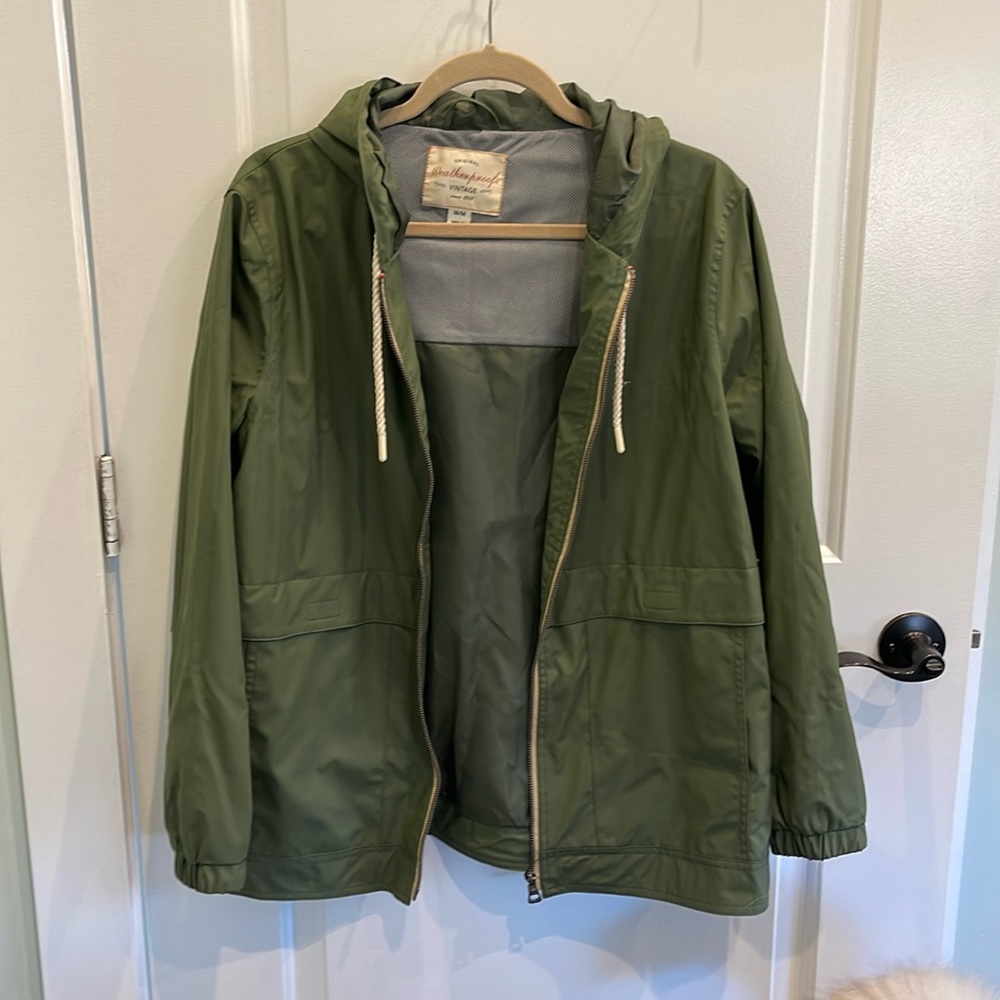 Weatherproof rain jacket